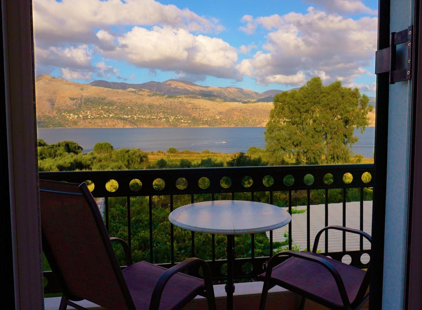 Remenata Apartment Lixouri Bagian luar foto