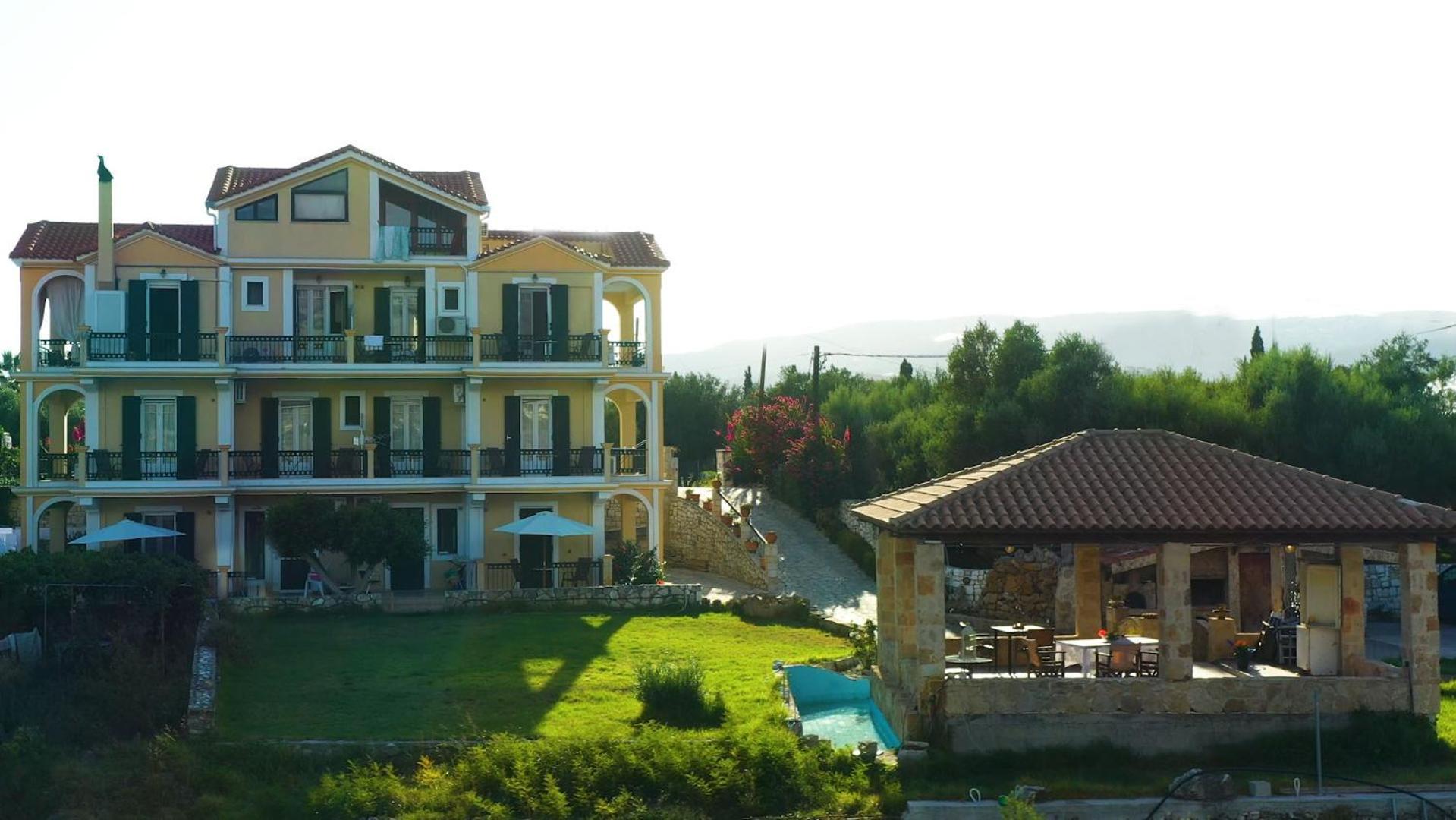 Remenata Apartment Lixouri Bagian luar foto